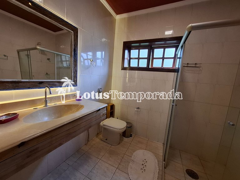 Chácara com 7 suítes, Lounge e Piscina Aquecida LT0034