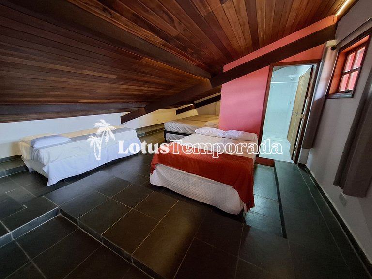 Chácara com 7 suítes, Lounge e Piscina Aquecida LT0034