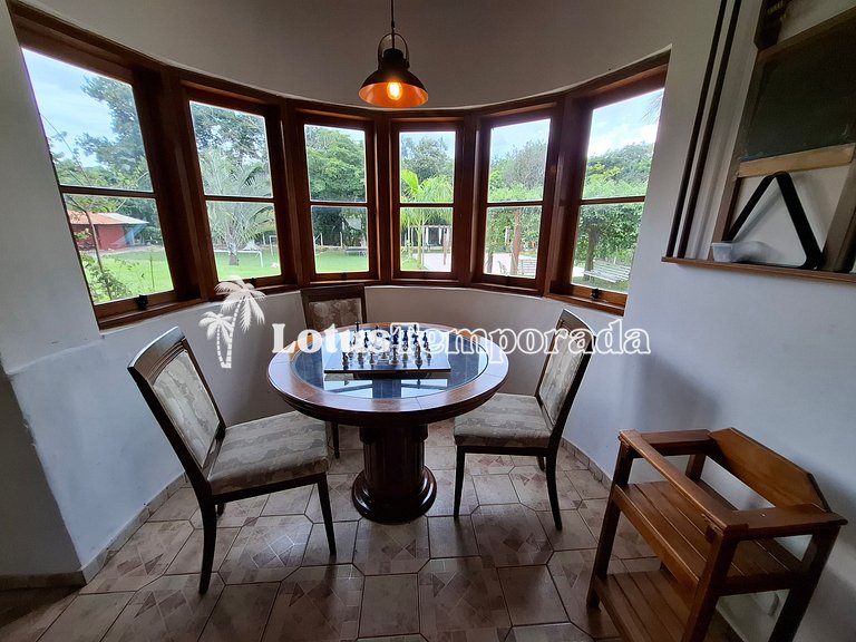 Chácara com 7 suítes, Lounge VIP e Piscina Aquecida LT0034