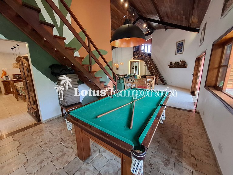 Chácara com 7 suítes, Lounge VIP e Piscina Aquecida LT0034