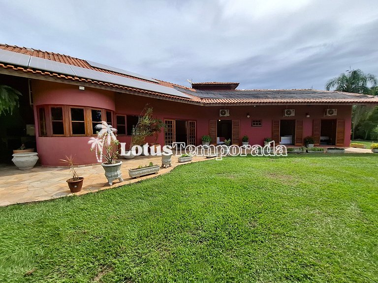 Chácara com 7 suítes, Lounge VIP e Piscina Aquecida LT0034