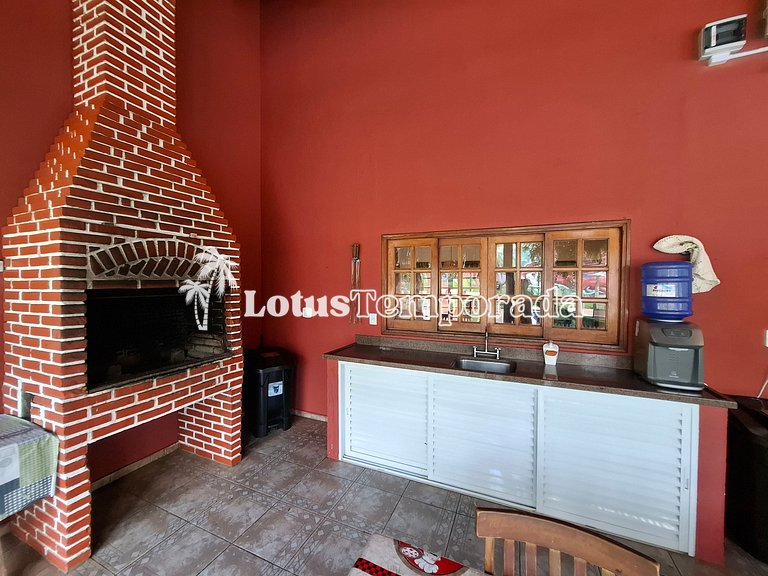 Chácara com 7 suítes, Lounge VIP e Piscina Aquecida LT0034