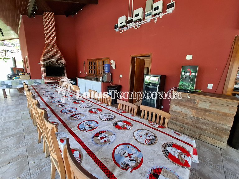 Chácara com 7 suítes, Lounge VIP e Piscina Aquecida LT0034