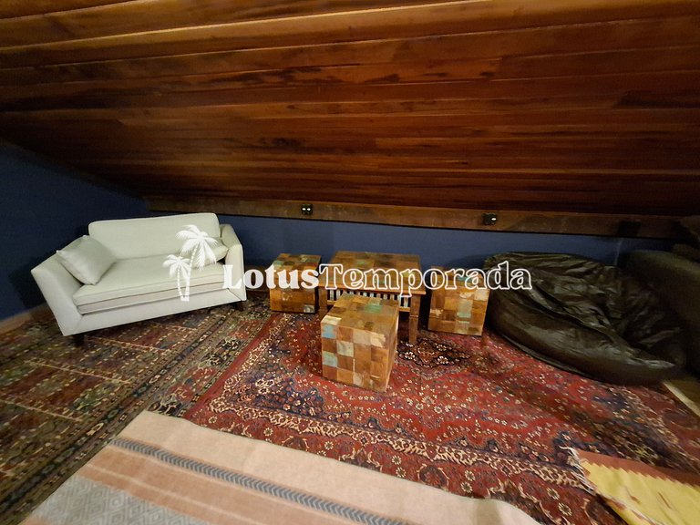 Chácara com 7 suítes, Lounge VIP e Piscina Aquecida LT0034