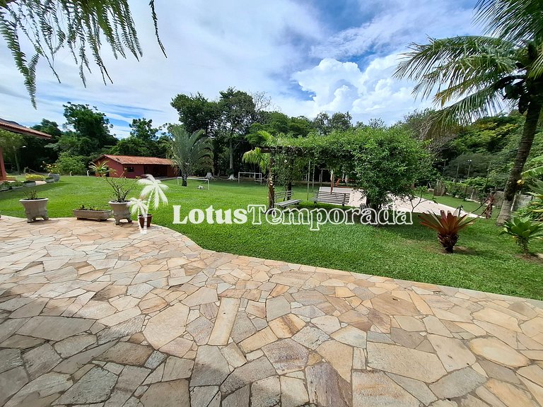 Chácara com 7 suítes, Lounge e Piscina Aquecida LT0034