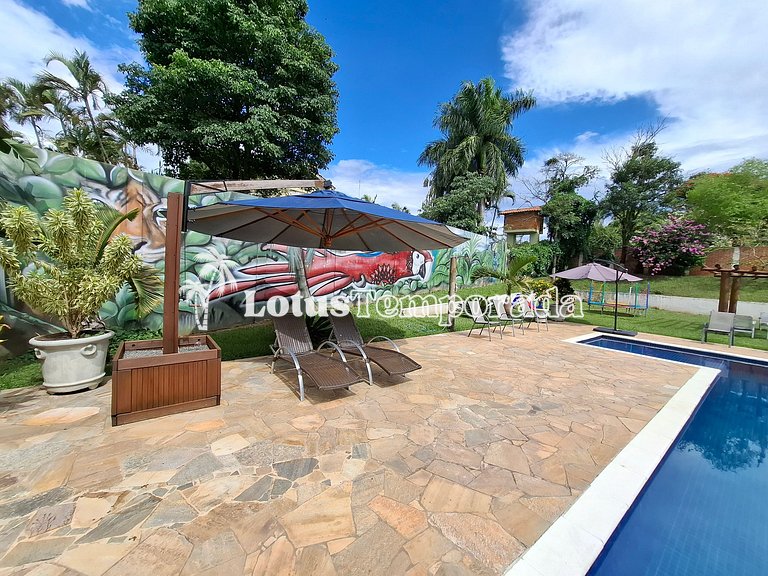 Chácara com 7 suítes, Lounge e Piscina Aquecida LT0034
