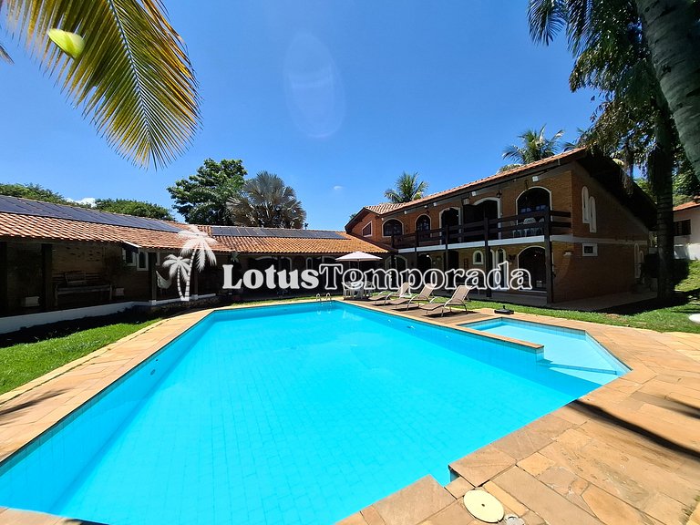 Chácara com piscina climatizada e 7 dormitórios LT0038
