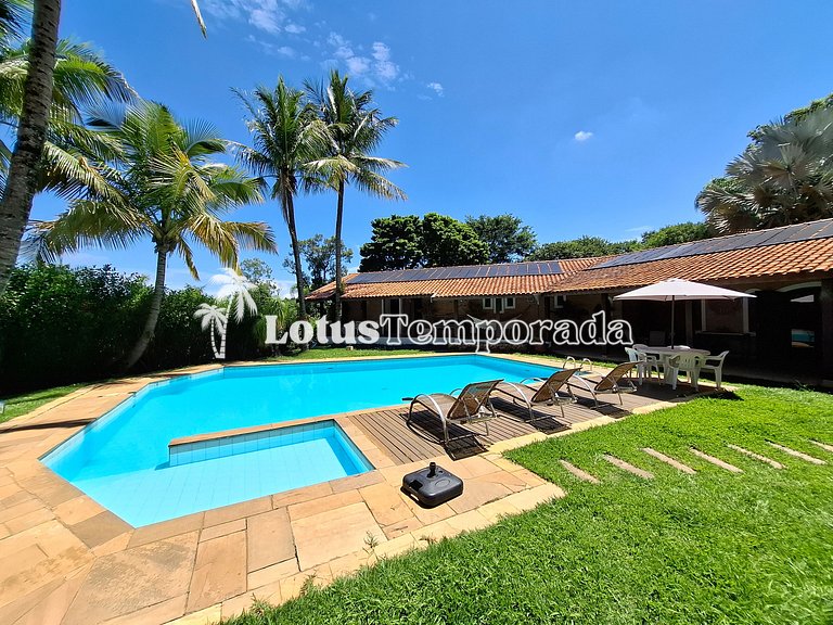 Chácara com piscina climatizada e 7 dormitórios LT0038