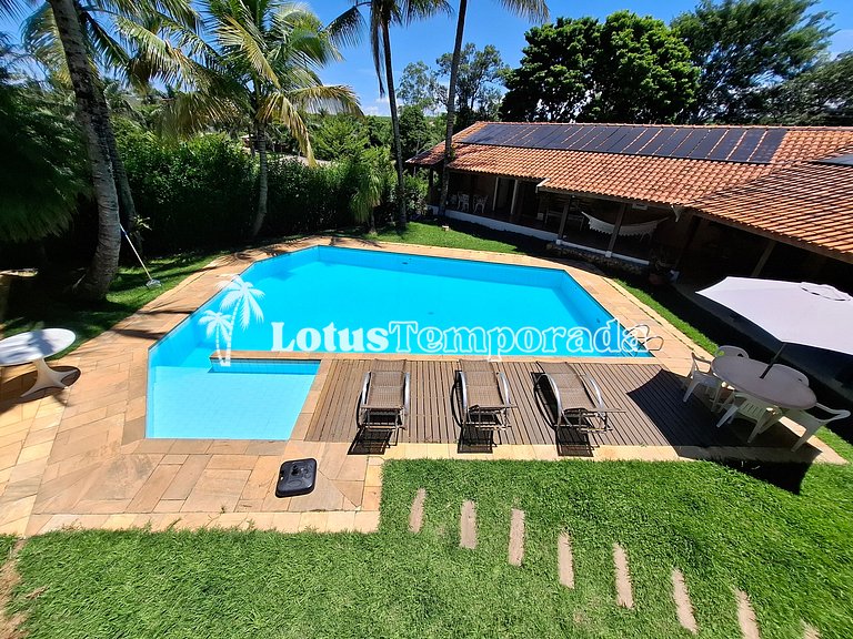 Chácara com piscina climatizada e 7 dormitórios LT0038