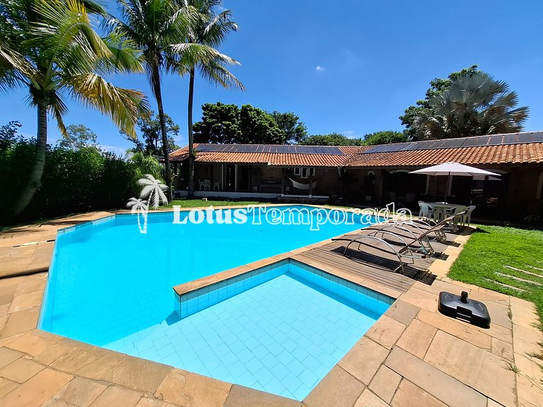 Chácara com piscina climatizada e 7 dormitórios LT0038