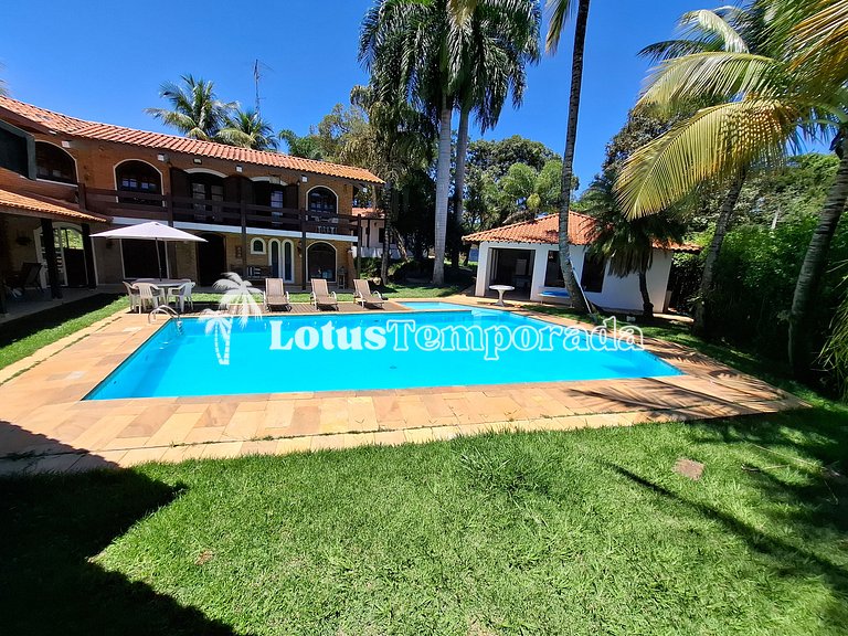 Chácara com piscina aquecida e 7 dormitórios em cond. LT0038