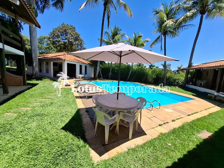 Chácara com piscina climatizada e 7 dormitórios LT0038
