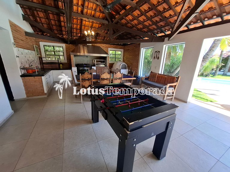 Chácara com piscina climatizada e 7 dormitórios LT0038