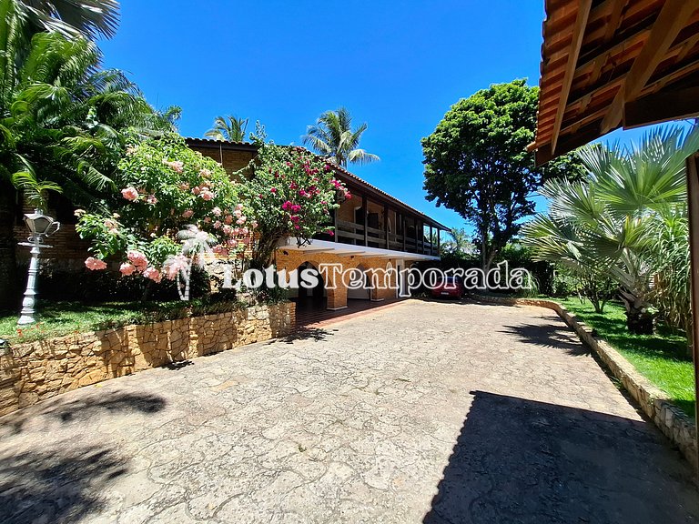 Chácara com piscina climatizada e 7 dormitórios LT0038
