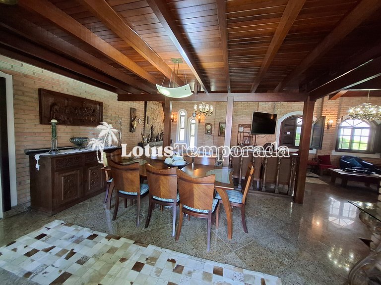 Chácara com piscina climatizada e 7 dormitórios LT0038