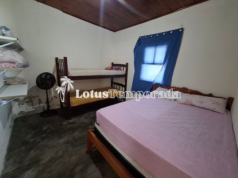 Chácara com 05 dormitórios, piscina e lazer LT0068