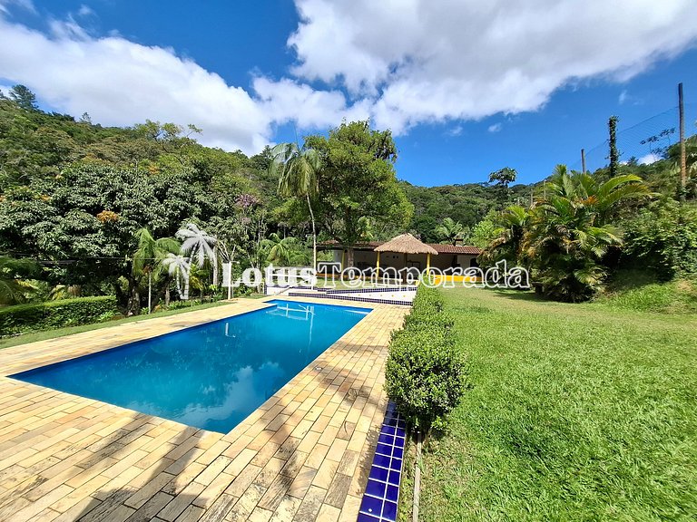 Chácara com piscina e lagos para pesca LT0001