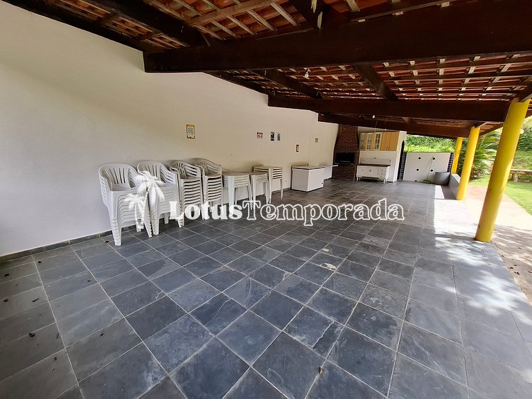 Chácara com piscina e lagos para pesca LT0001