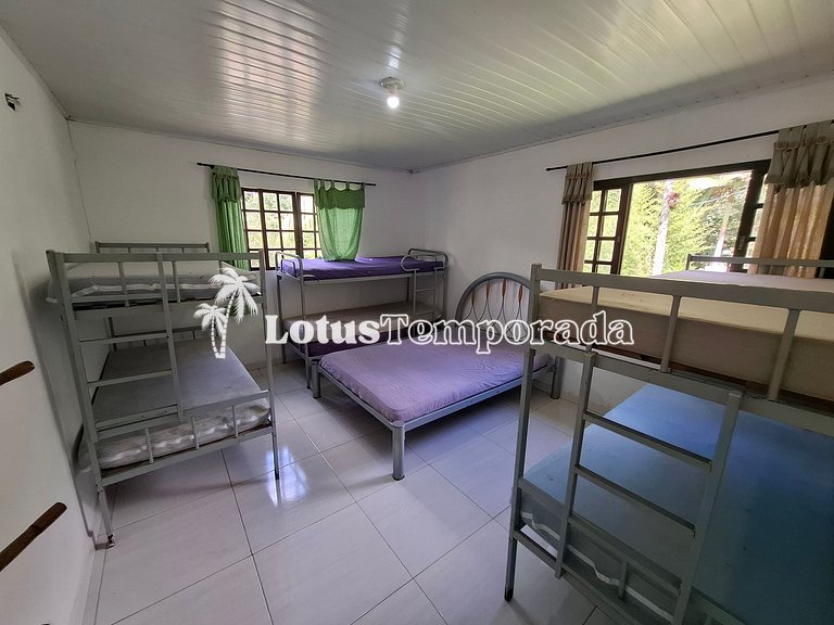 Chácara com piscina e lagos para pesca LT0001