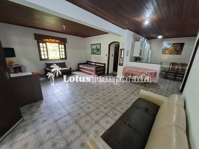 Chácara com piscina e lagos para pesca LT0001