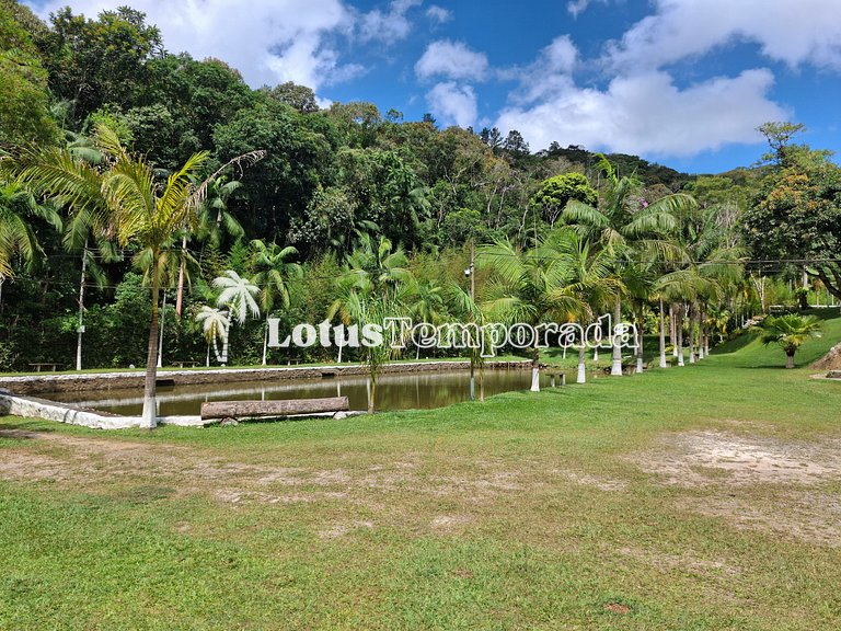 Chácara com piscina e lagos para pesca LT0001