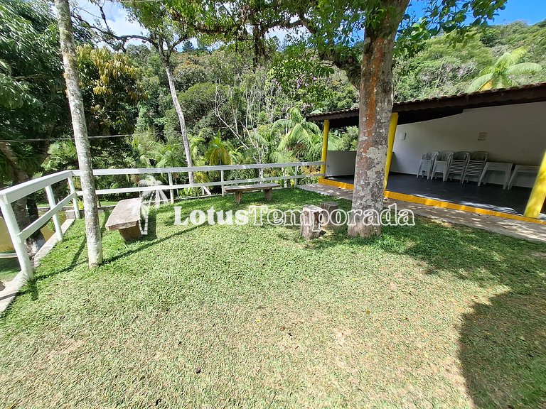 Chácara com piscina e lagos para pesca LT0001