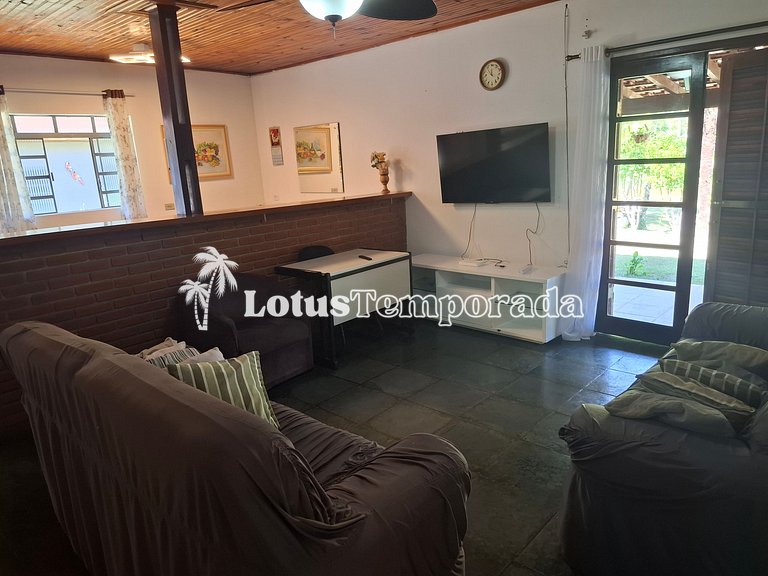 Chácara p/ 30 Pessoas: 05 dorms e piscina aquecida LT0011