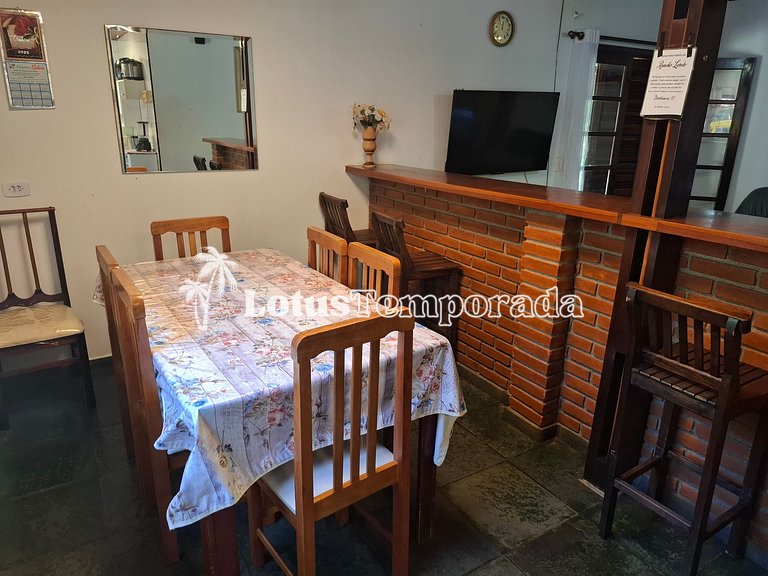 Chácara p/ 30 Pessoas: 05 dorms e piscina aquecida LT0011