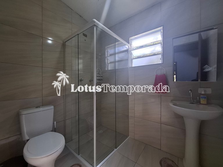 Chácara com piscina aquecida e salão de jogos LT0011