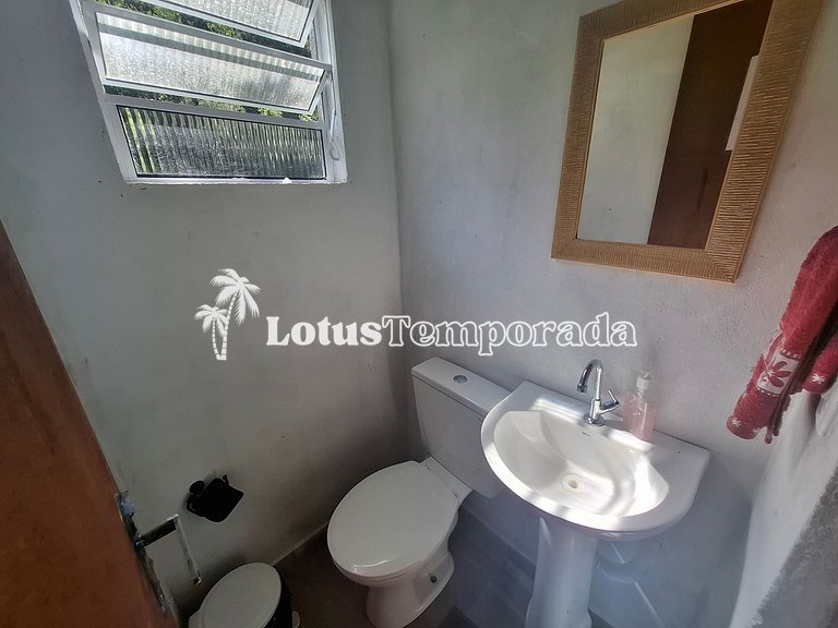 Chácara com piscina aquecida e salão de jogos LT0011
