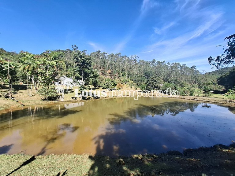 Chácara p/ 30 Pessoas: 05 dorms e piscina aquecida LT0011