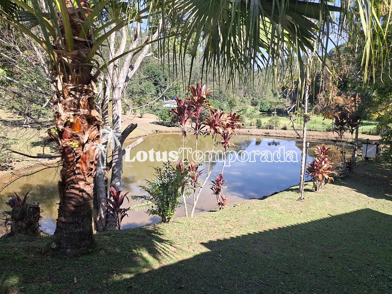 Chácara p/ 30 Pessoas: 05 dorms e piscina aquecida LT0011