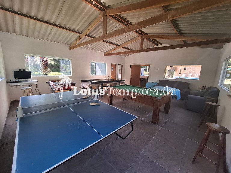 Chácara p/ 30 Pessoas: 05 dorms e piscina aquecida LT0011