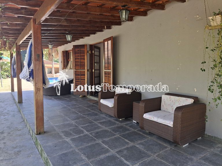 Chácara p/ 30 Pessoas: 05 dorms e piscina aquecida LT0011