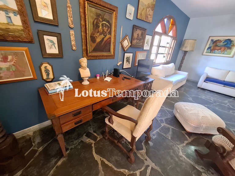 Sítio com piscina, muito conforto e lazer LT0033