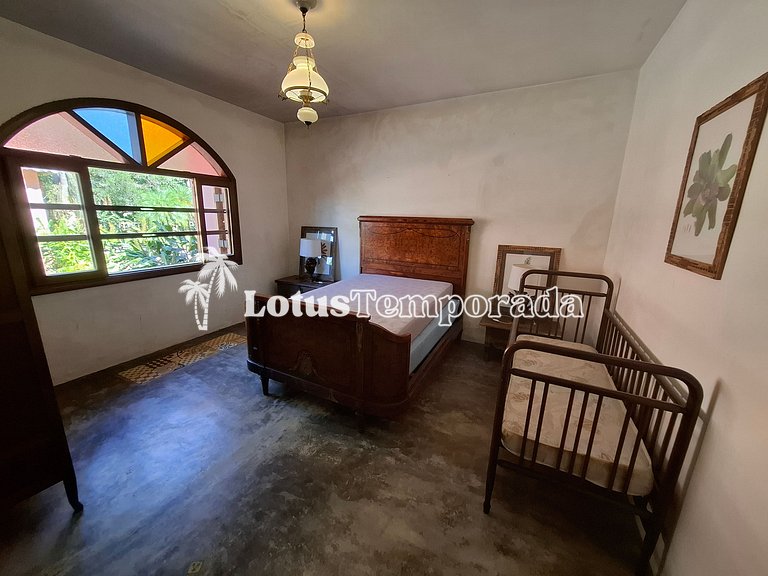 Sítio com piscina, muito conforto e lazer LT0033