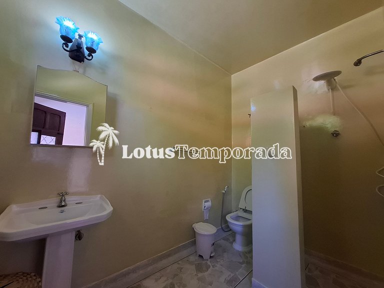 Sítio com piscina, muito conforto e lazer LT0033