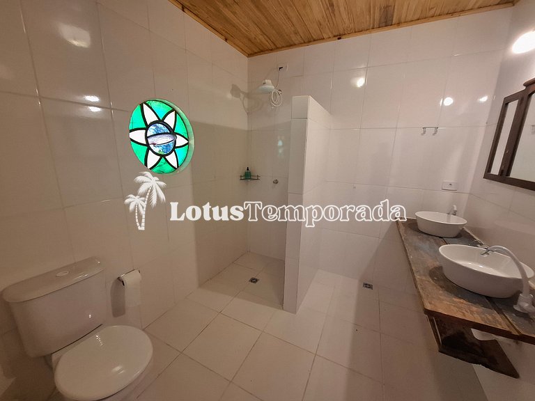 Sítio com piscina, muito conforto e lazer LT0033