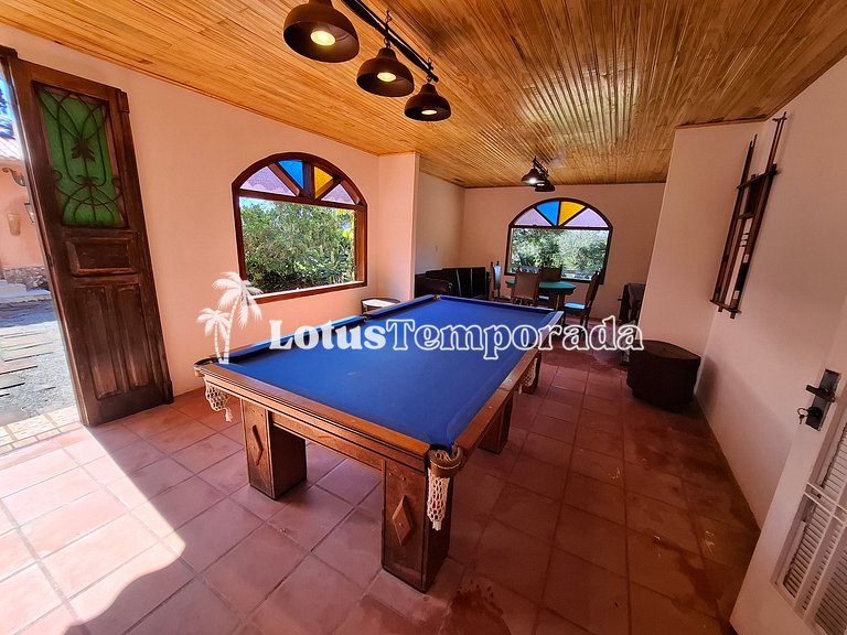 Sítio com piscina, muito conforto e lazer LT0033