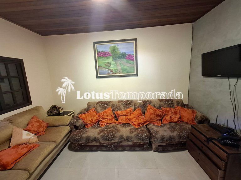 Chácara com piscina, campo e área gourmet LT0072