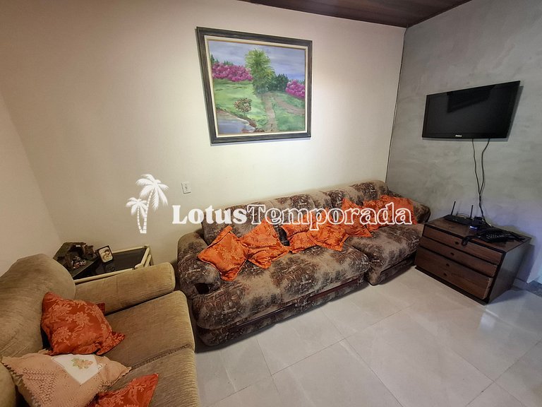 Chácara com piscina, campo e área gourmet LT0072