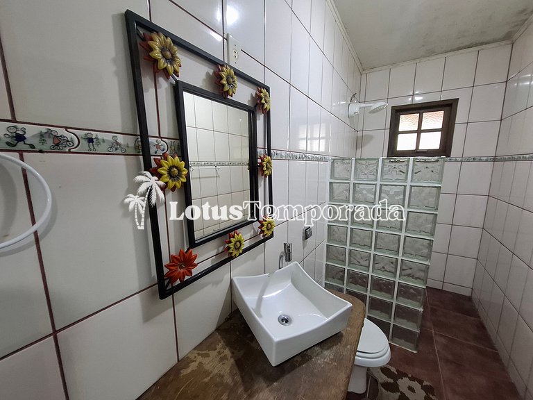 Chácara com piscina, campo e área gourmet LT0072