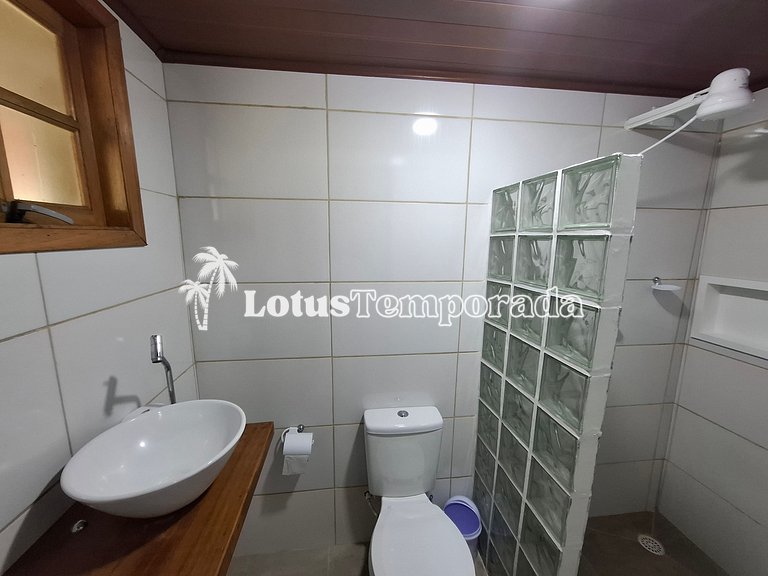 Chácara com piscina, campo e área gourmet LT0072
