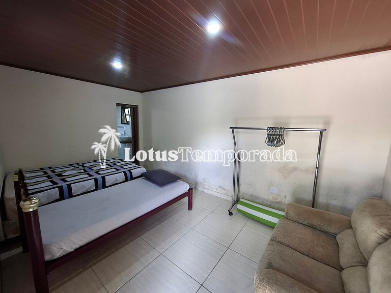 Chácara com piscina, campo e área gourmet LT0072