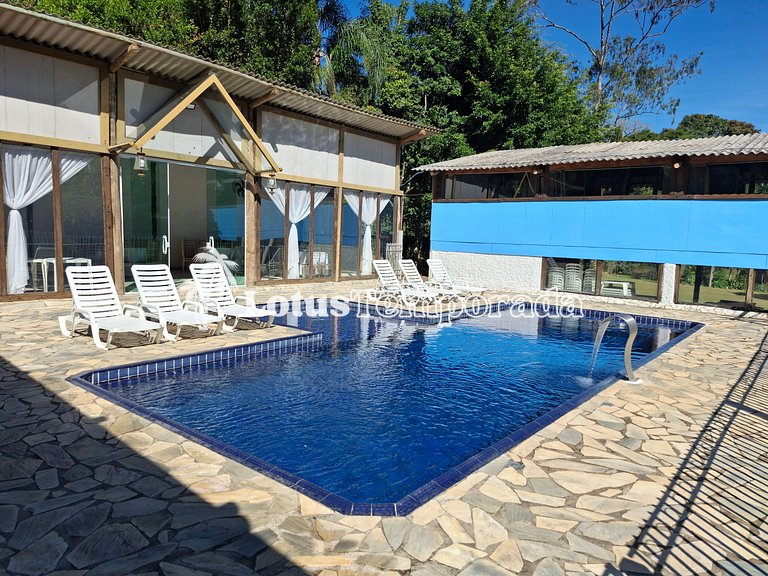 Sítio p/ Casamentos: 2 Salões, Lagos e Chalé Noivos LT0021