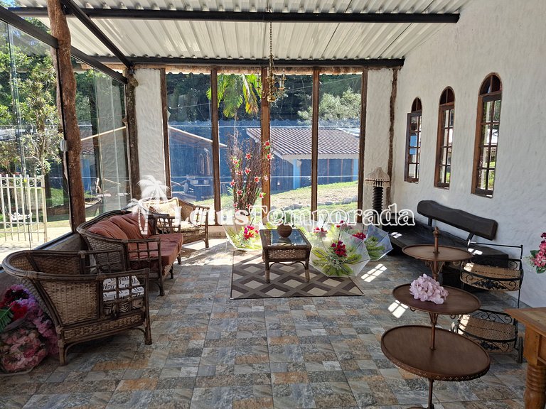 Sítio p/ Casamentos: 2 Salões, Lagos e Chalé Noivos LT0021