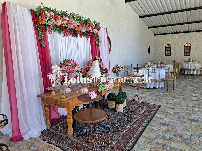 Sítio p/ Casamentos: 2 Salões, Lagos e Chalé Noivos LT0021