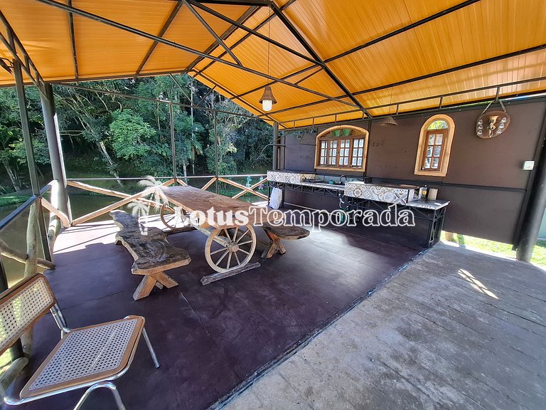 Sítio p/ Casamentos: 2 Salões, Lagos e Chalé Noivos LT0021