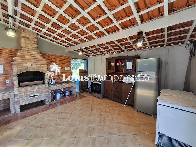 Sítio p/ Casamentos: 2 Salões, Lagos e Chalé Noivos LT0021