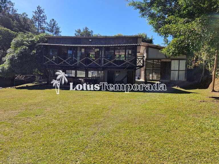 Sítio p/ Casamentos: 2 Salões, Lagos e Chalé Noivos LT0021